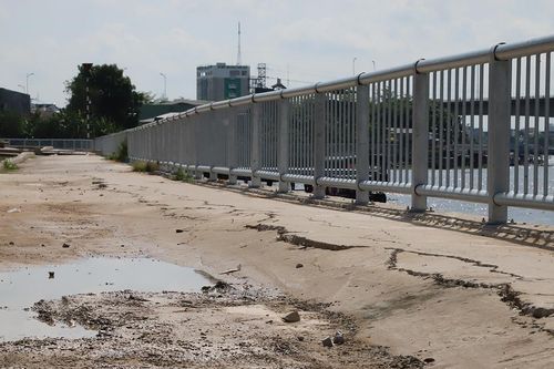 Chủ đầu tư lý giải dự án nghìn tỷ kè bờ sông xuất hiện vết nứt cả trăm mét