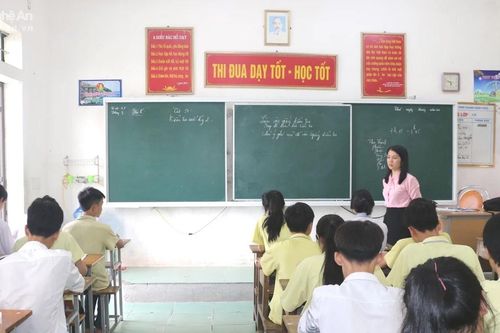 Nghệ An: Gia tăng áp lực trường lớp vì tăng học sinh trong năm học mới