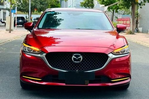 Chạy 'siêu lướt' 5.000 km, Mazda6 được rao bán với giá khó tin