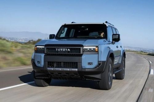 Toyota Land Cruiser 2024 đội giá không tưởng, có tiền cũng khó mua