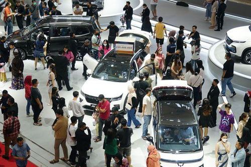 Tiêu thụ ô tô của Indonesia sụt giảm 15%