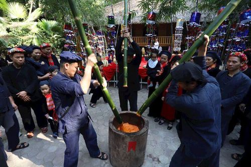 Ghé thăm ngôi làng 'ăn chung một nồi cơm, tiêu chung một túi tiền'