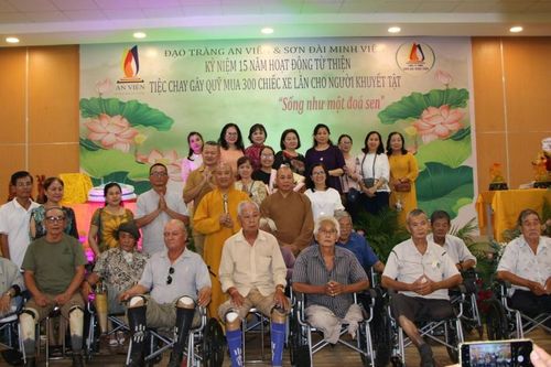 Tiệc chay gây quỹ tặng 300 xe lăn đến người khuyết tật khó khăn