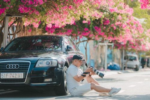 Kí ức Nha Trang: Bộ ảnh rực rỡ dưới tán hoa giấy đỏ của nhiếp ảnh gia Võ Sĩ Điều