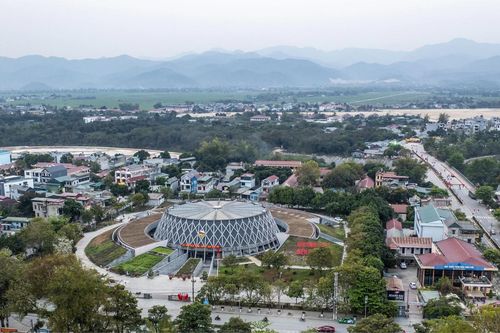 Bài 2: Điện Biên xưa và nay 'một trời một vực'
