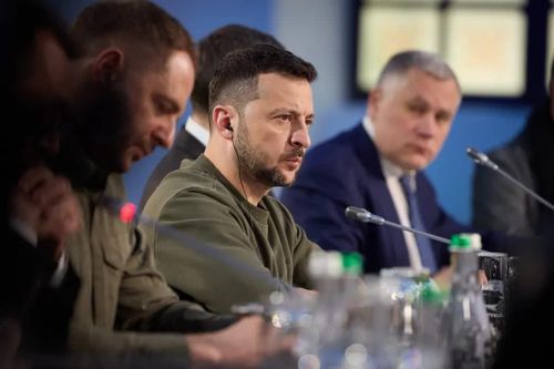 Ukraine bắt 2 quan chức vì âm mưu ám sát Tổng thống Zelensky