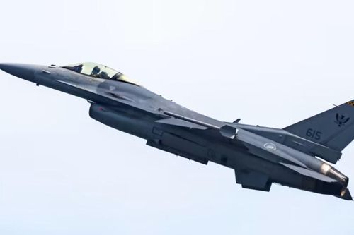 Máy bay F-16 rơi tại Singapore
