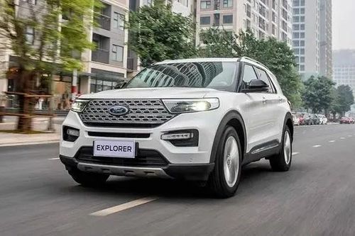 Ford Explorer tăng giá 100 triệu đồng