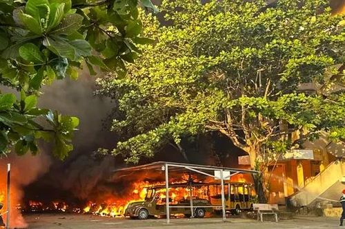 Khẩn trương điều tra vụ cháy 40 xe điện