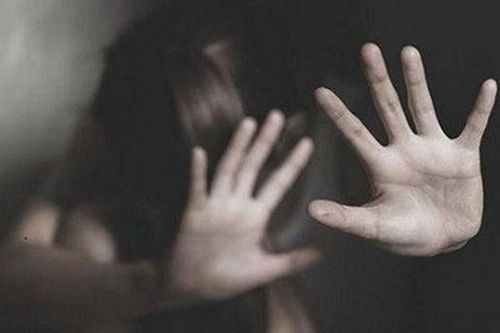 Bắt đối tượng lẻn vào trường học giở trò đồi bại với bé gái 7 tuổi