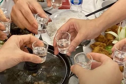 Sáng 8/5: Cái giá phải trả cho gã đàn ông ra tay sát hại bạn chỉ vì không chịu đi mua rượu