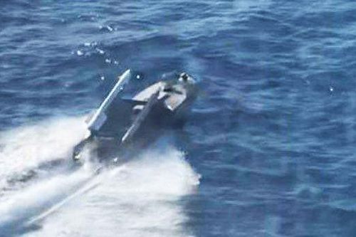 Dù gắn hai tên lửa đối không R-73, USV Ukraine vẫn bị trực thăng Nga tiêu diệt