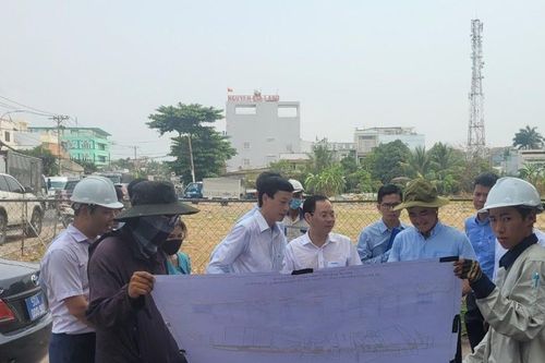 Nan giải dự án 'treo'