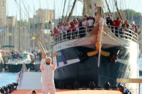 Đuốc Olympic đến Pháp trong bối cảnh an ninh thắt chặt