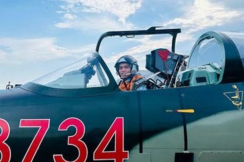 Trung đoàn 910 thả bay đơn thành công học viên phi công quân sự K48