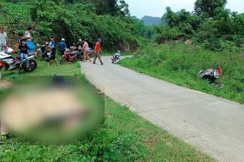 Hòa Bình: Xe máy lao xuống vực sâu, 2 vợ chồng thương vong