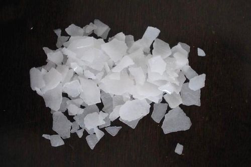 Bé gái ăn hóa chất nguy hiểm vì tưởng là đường