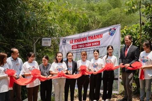 ILA trao tặng 2 công trình mới cho học sinh, người dân miền núi
