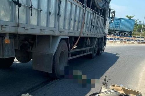 Người phụ nữ tử vong sau va chạm với ô tô tải ở Đà Nẵng