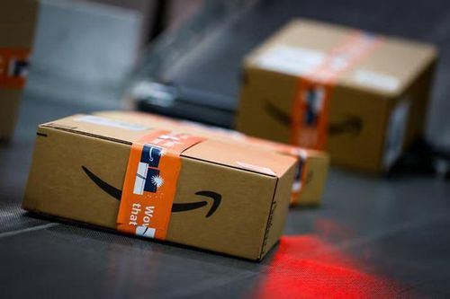 Doanh số bán hàng của Amazon tăng vọt nhờ trí tuệ nhân tạo và quảng cáo