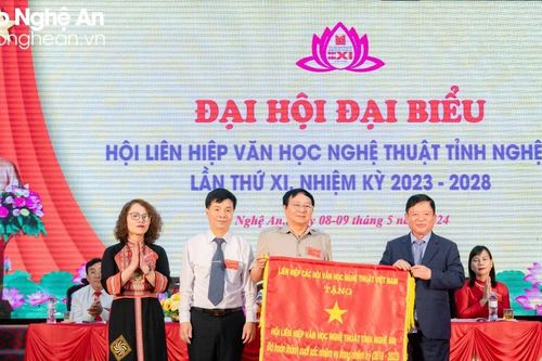 Đại hội đại biểu Hội Liên hiệp Văn học Nghệ thuật tỉnh Nghệ An lần thứ XI