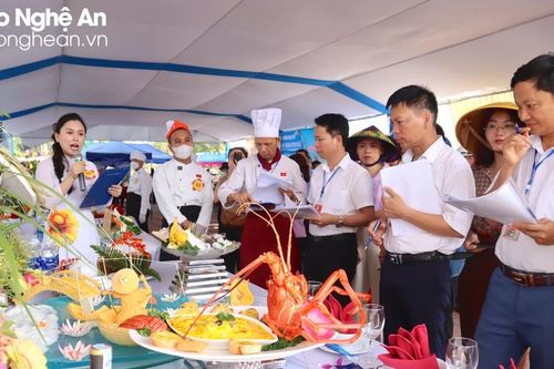 Sôi nổi Hội thi 'Đầu bếp giỏi - Tôn vinh ẩm thực Cửa Lò' năm 2024