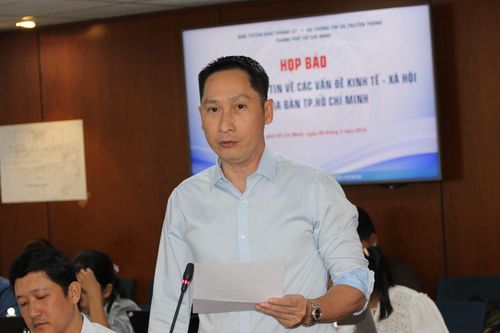 Sở Văn hóa - Thể thao TP Hồ Chí Minh sẽ mời chuyên gia thẩm định bộ trang phục của ca sỹ Đàm Vĩnh Hưng