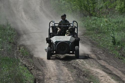 Toàn bộ 339 nhà lập pháp Ukraine ủng hộ gia hạn thiết quân luật