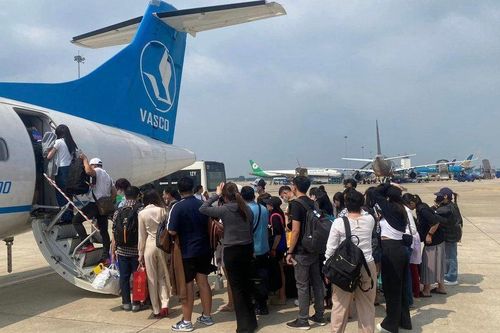 Hơn 4 triệu lượt khách tới Côn Đảo bằng máy bay AN-38 và ART72