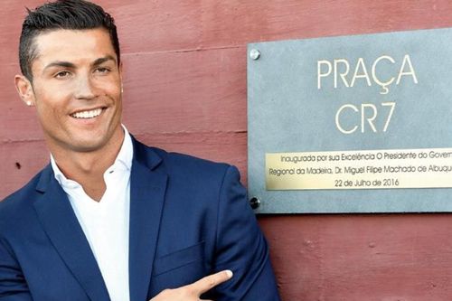 Ronaldo tuyển nhân viên: Lương nghìn đô, mỗi năm có thể được nghỉ nguyên lương đến 50 ngày