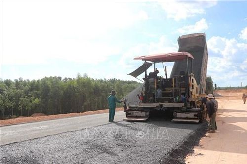 Dự kiến hoàn thành giải phóng mặt bằng Dự án cao tốc Vạn Ninh - Cam Lộ vào ngày 30/5