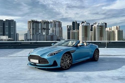 Siêu xe Aston Martin DB12 Volante cập bến Đông Nam Á