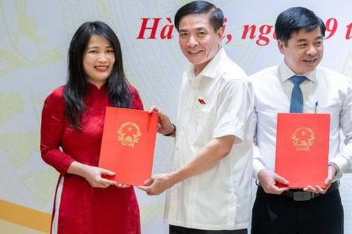 Văn phòng Quốc hội tiếp nhận, bổ nhiệm nữ Phó Vụ trưởng Vụ Tổng hợp