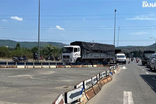 Va chạm xe tải, người phụ nữ điều khiển xe máy tử vong tại chỗ