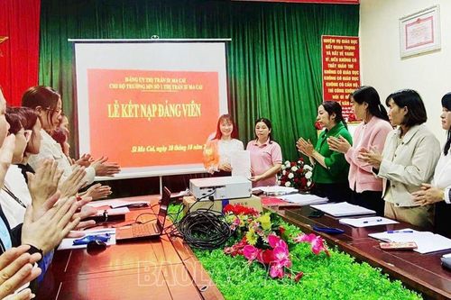 Thị trấn Si Ma Cai kết nạp đảng viên mới đạt 113% kế hoạch nhiệm kỳ 2020 - 2025