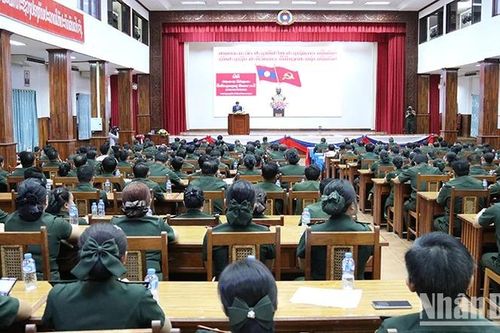 Bộ Quốc phòng Lào tổ chức buổi nói chuyện chuyên đề về Chiến thắng Điện Biên Phủ