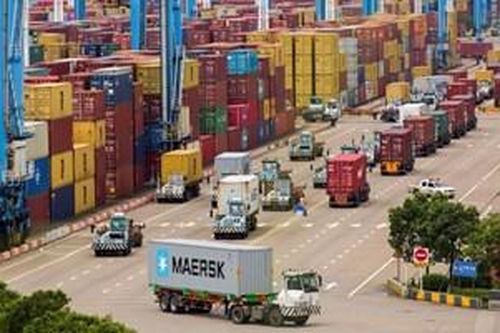 Xuất nhập khẩu của Trung Quốc tăng trưởng trở lại, báo hiệu nhu cầu phục hồi