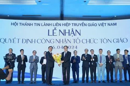 Phát huy những giá trị tốt đẹp của tôn giáo, đoàn kết dân tộc