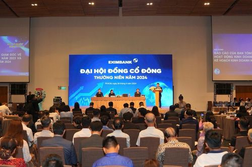 Điểm nhấn mùa đại hội: Nhộn nhịp chuyển giao nhân sự cấp cao
