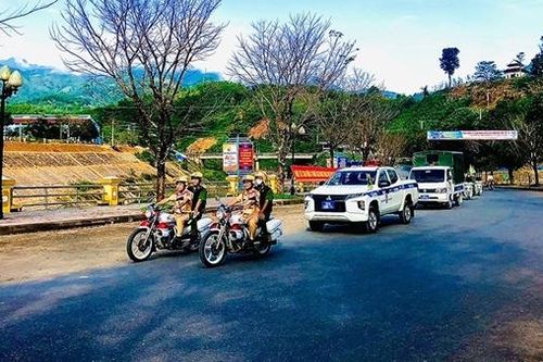 Giữ bình yên nơi có 'quốc bảo' Sâm Ngọc Linh