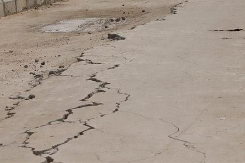 Làm rõ nguyên nhân bờ kè nghìn tỷ chưa khai thác đã rạn nứt