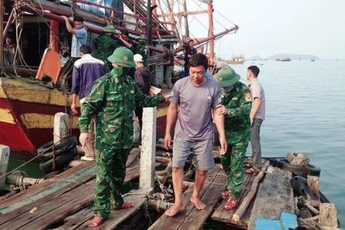 Phối hợp với Trung Quốc tìm kiếm 10 ngư dân Quảng Bình mất tích
