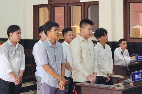 Công nhân lãnh án tù vì 'thử đốt kho xốp của công ty xem có cháy không'