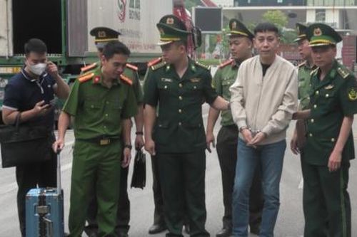 Bắt đối tượng người Trung Quốc trốn nã sang Việt Nam