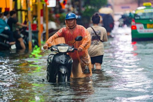 Điểm tên 13 tuyến đường ở TP.HCM 'cứ mưa là ngập'