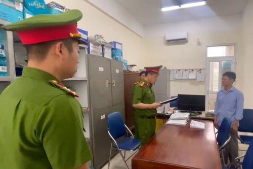 Tạm giam ông Nguyễn Văn Minh, nguyên Chủ tịch UBND xã Xuy Xá (huyện Mỹ Đức)