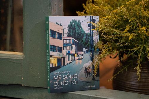 Gắn kết tình cảm gia đình hơn với tiểu thuyết 'Sống cùng mẹ'