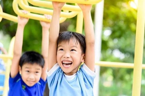 Chuyên gia gợi ý bữa phụ cho bé đủ năng lượng trong ngày