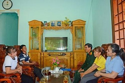 Kết hợp kinh tế với quốc phòng ở Binh đoàn 15 - Những cách làm sáng tạo, hiệu quả-Bài 3: 'Khoan thư sức dân', xây dựng 'thế trận lòng dân' (Tiếp theo và hết)