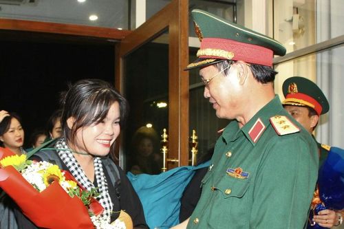 Khối nữ du kích miền Nam trở về TPHCM: Nhớ mãi tình cảm của người dân Điện Biên